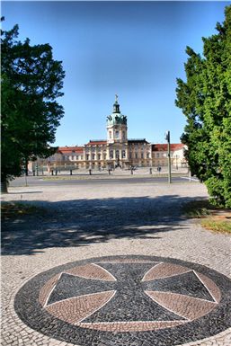 Download ==> Schloss_Charlottenburg_Berlin_11.zip
